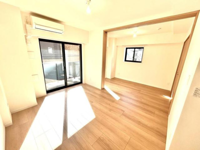 【居間・リビング】 | ＳＴＡＮＤＺ高井戸 | ※写真は同タイプ住戸です。