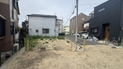 【前面道路含む現地写真】 | 堺市西区上野芝向ヶ丘町6丁　新築戸建 | 幼稚園、小学校や中学校も徒歩5分圏内！お子様がのびのびと遊べる公園も数多く、子育て環境にも恵まれています。(2026年4月19日撮影)