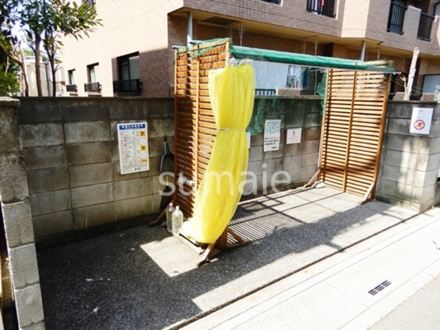グランパレスダイトーのその他共用部分|敷地内ゴミ置き場！