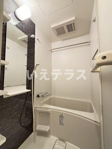 セレニテ神戸ミラクの浴室