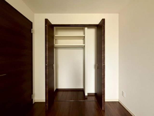 「ペットOK」高知市はりまや町ロイヤルガーデンはりまや町　中古マンションの収納|各洋室に収納がついているのも嬉しいポイント♪