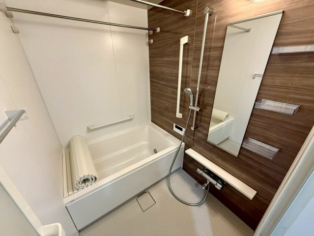 「ペットOK」高知市はりまや町ロイヤルガーデンはりまや町　中古マンションの浴室|ゆったりくつろげるバスルーム。1日の疲れを癒します。
