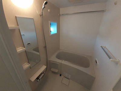 【浴室】 | グランドール飯塚Ⅱ | 落ち着いた空間のお風呂です
