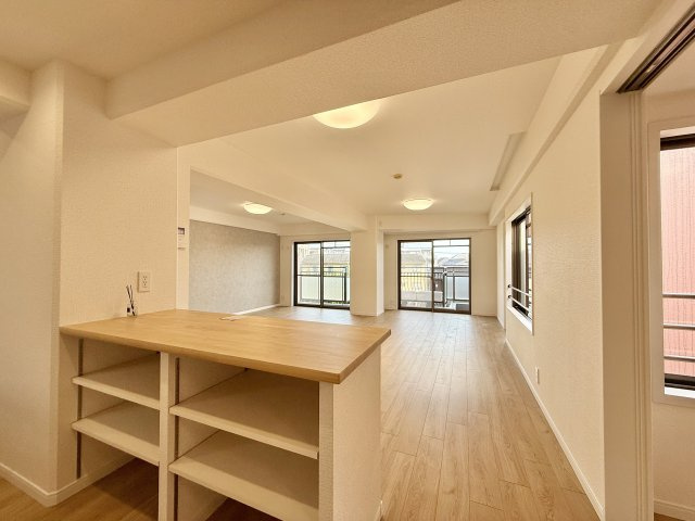 廻間公園南マンションの居間・リビング