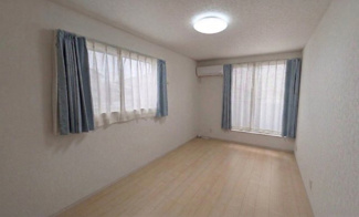 【洋室】 | 藤岡市小林中古戸建 | 個人の部屋や寝室として使える洋室