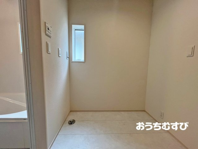 春日井市岩成台5丁目(全3棟)の独立洗面台