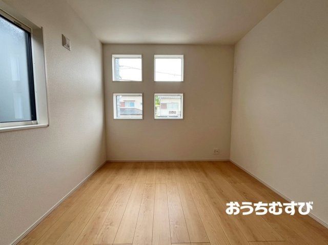 春日井市岩成台5丁目(全3棟)の洋室