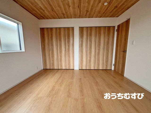 春日井市岩成台5丁目(全3棟)の洋室