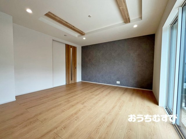 春日井市岩成台5丁目(全3棟)の居間・リビング