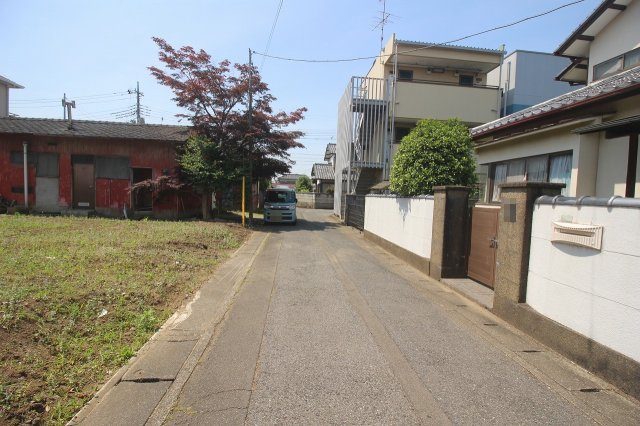 《分譲地》小山市城東3丁目　11期　全2区画の前面道路含む現地写真|北西側道路（2026年5月撮影）