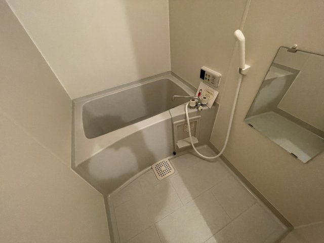 インペリアルヒルズIIの浴室|同間取り別号室の参考写真です
