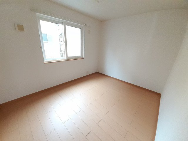 フラワーＢの洋室|個人の部屋や寝室として使える洋室です