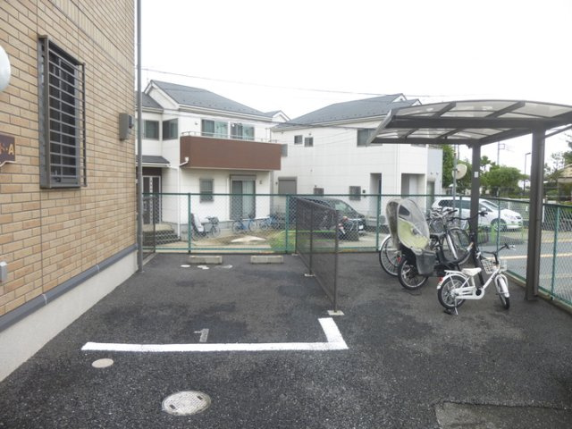 アイランドA/T/J　Aの駐車場