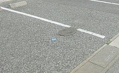 アンプルールリバーサイドの駐車場