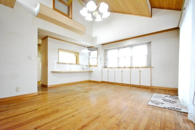 【居間・リビング】 | 中古戸建/ふじみ野市中丸２丁目 | 2F／LDK16.6帖