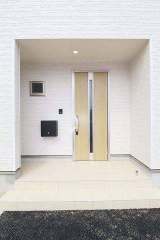 矢吹町一本木第6　　　3号棟　　　善郷小学校、矢吹中学区の玄関