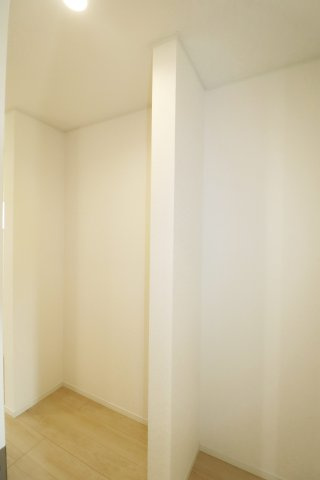矢吹町一本木第6　　　3号棟　　　善郷小学校、矢吹中学区の収納|1階ファミリークローゼット♪