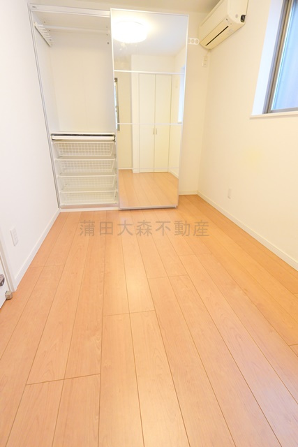 西蒲田戸建の洋室|書庫スペース5.1帖