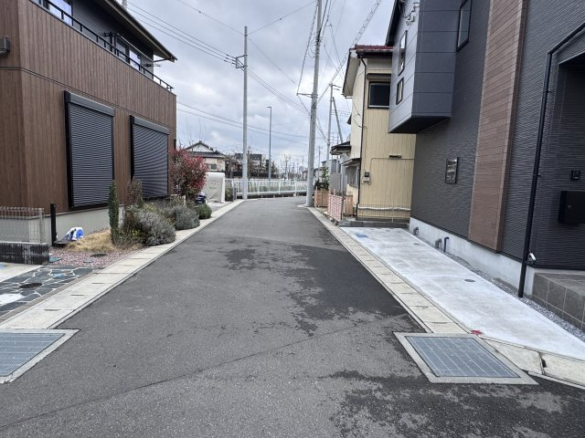 流山市木２丁目新築戸建（木１期）の前面道路含む現地写真|北側前面道路・幅員約5ｍ