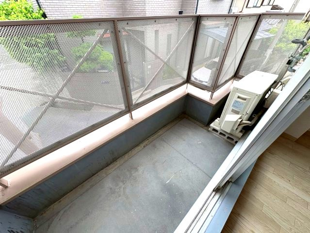 新栄プロパティー藤井寺のバルコニー