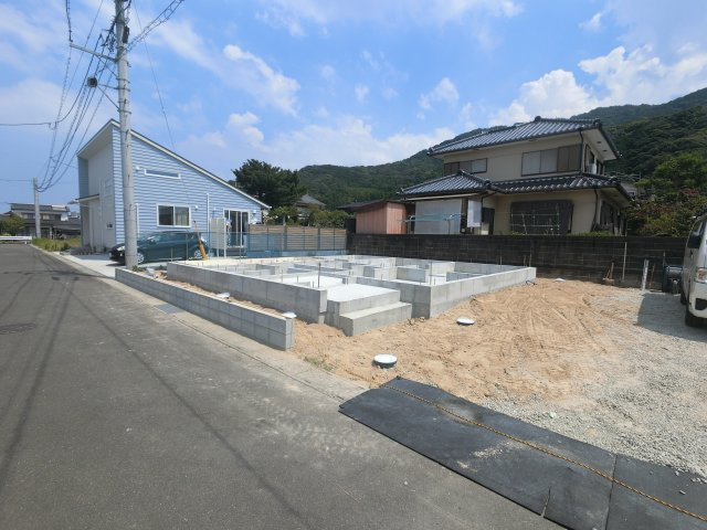 唐津市鏡１０期の外観|建築中