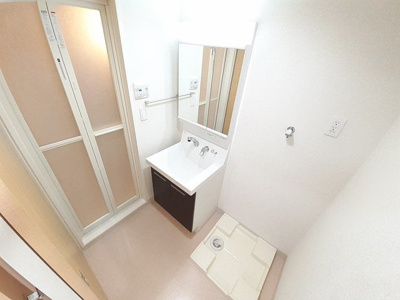 【洗面所】 | イーストヒル | 使いやすい洗面所です