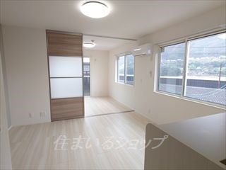 広島市安佐北区可部南４丁目のアパートの居間・リビング