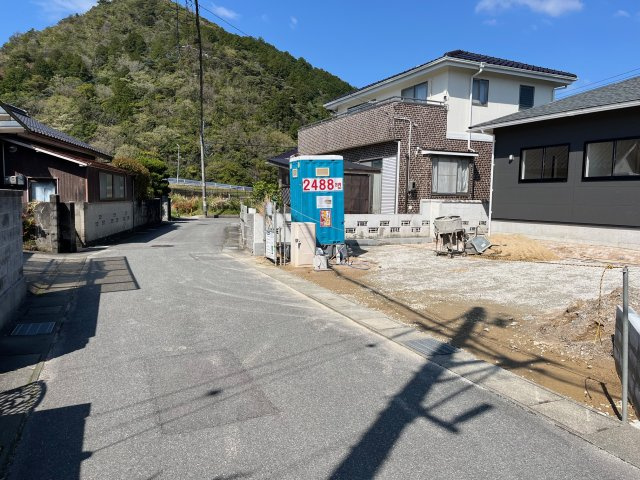 【周辺】 | 仲介手数料無料！大内小学校に通える新築平屋　山口市大内千坊１丁目　第３　クレイドルガーデン　アーネストワン | 閑静な住宅街