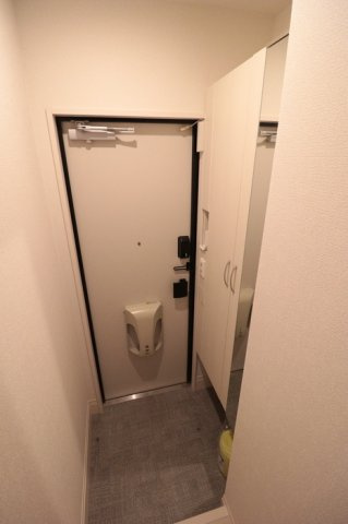 グラナーデ成城学園前Aの玄関|玄関