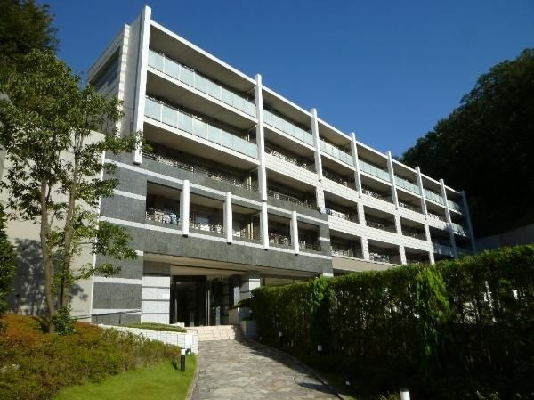日野市三沢３丁目の中古マンションの外観