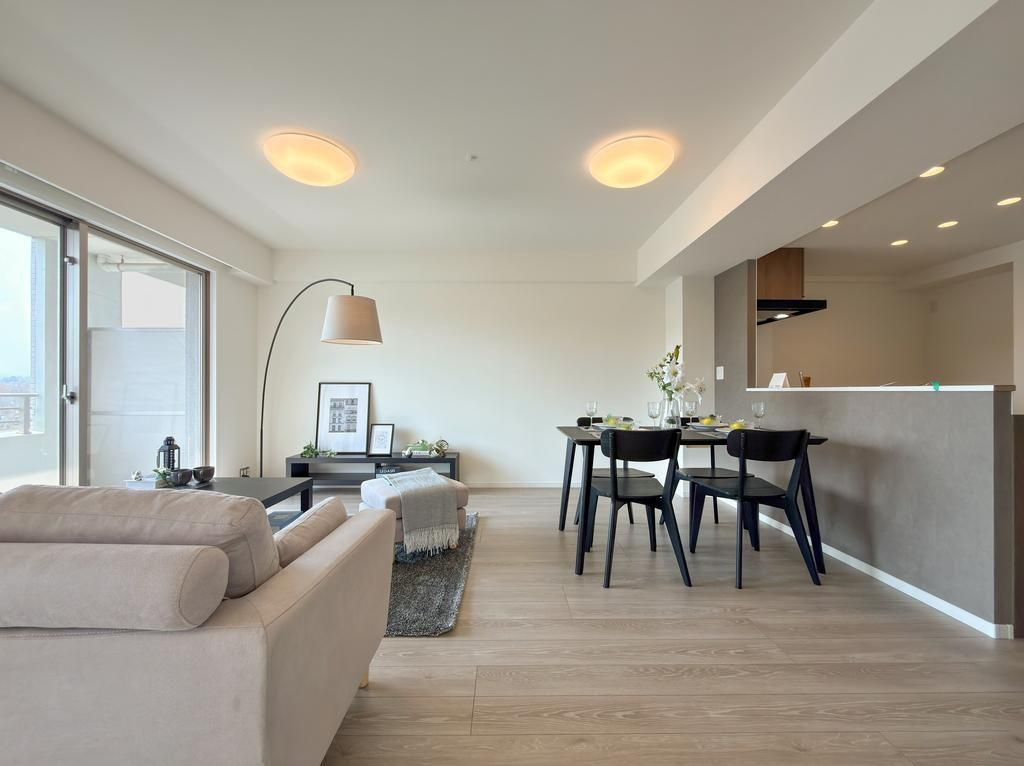 日野市三沢３丁目の中古マンションの居間・リビング