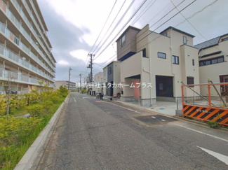 【前面道路含む現地写真】 | 昭島市福島町　新築戸建　【全2棟】