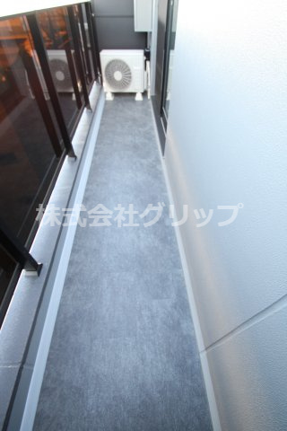 アルコバレーノ川崎WESTのバルコニー
