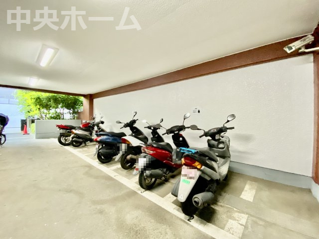 ウェルフェアグリーン南砂の駐車場|【バイク置場】最新の空き状況や費用などの詳細は担当スタッフまでお問い合わせください。