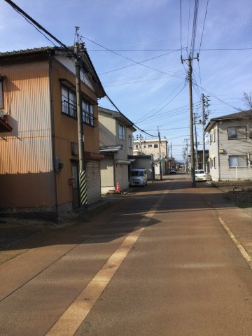 見附市学校町1丁目　土地建物の周辺