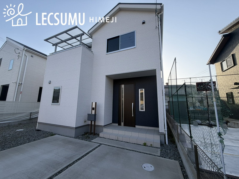 姫路市広畑区蒲田5丁目/中古戸建の駐車場