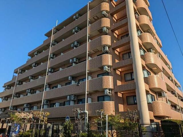 ライオンズマンション東新小岩の外観