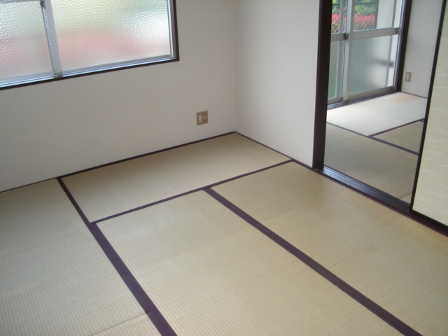 安井ハイツの和室