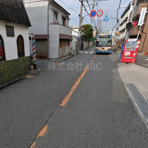 OZN BASE 貸店舗・事務所の洋室