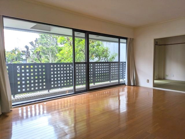 ラフィーヌ芦屋の居間・リビング