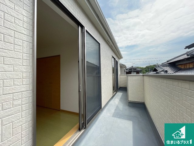西宮市山口町下山口　中古一戸建てのバルコニー|日当たりのよいバルコニー！お部屋が開放的に！