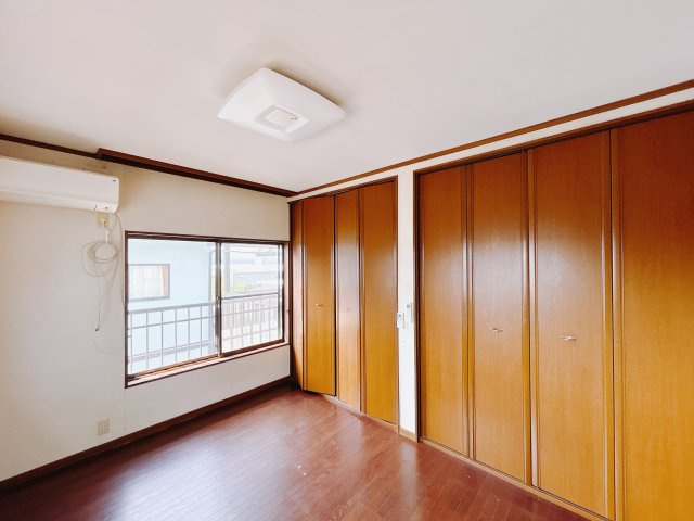 【中古戸建】高崎市箕郷町上芝の洋室|■2階洋室｜子供部屋のメリットは「自立心を養うことができる」「自分で整理整頓できるようになる」そして、お子様が成長した際には「プライバシーを確保できる」といい事だらけ♪