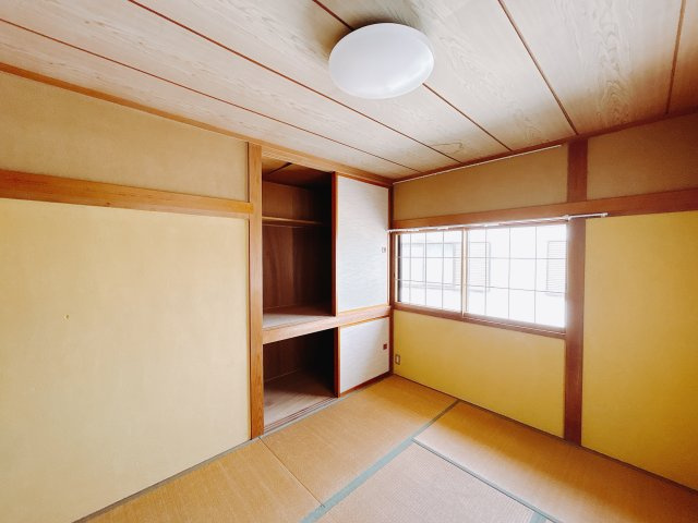 【中古戸建】高崎市箕郷町上芝の和室|■2階和室｜和室でしか味わえない畳ならではの香りや素材で和のやすらぎを感じてください♪休日はお子様とお昼寝するのにも最適です！