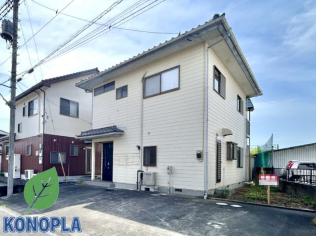 【中古戸建】高崎市箕郷町上芝の外観|■外観|シンプルで洗練されたデザインは住まう人の色に染まり、個性を映し出します♪本日見学可能(*＾＾*)