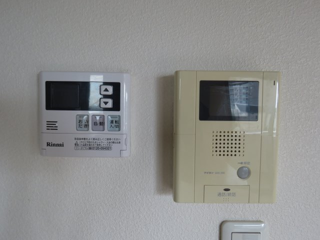 森甚Dの設備|給湯器　モニター付きインタフォン
