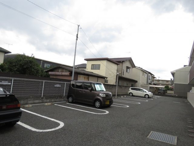 森甚Dの駐車場