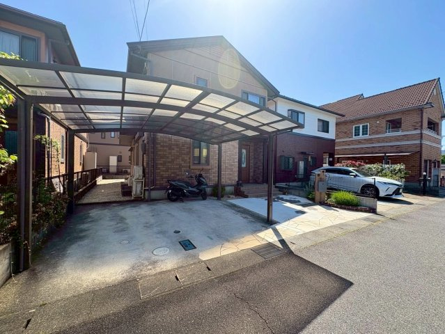 栗東市目川　中古戸建ての駐車場