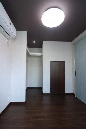 【仲介手数料０円】茅ヶ崎市中海岸3丁目　中古一戸建ての洋室|茅ヶ崎市中海岸3丁目　中古一戸建て