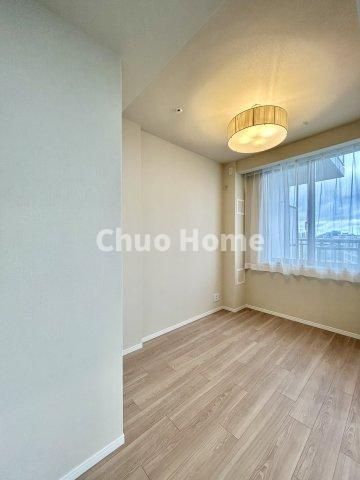 Wコンフォートタワーズイーストの子供部屋|【子供部屋】お子様を持つ家庭の約6割が「家族や子どものため」に購入を希望。入学後の転校を避け、広い空間でのびのび育てたいなどの親心が、家探しのきっかけになっているようです。