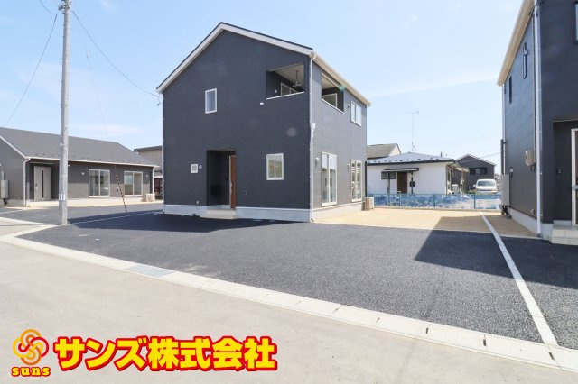 矢吹町一本木第6　　　6号棟　　　善郷小学校、矢吹中学区の外観|南西側から見た駐車場を含む外観